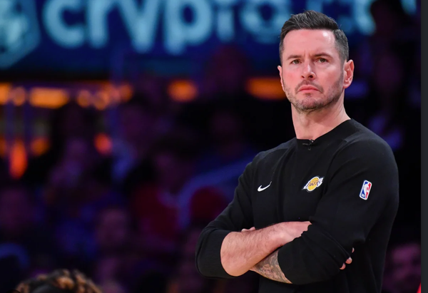 La Lakers Head Coach JJ Reddick has this to say about his team forgetting plays